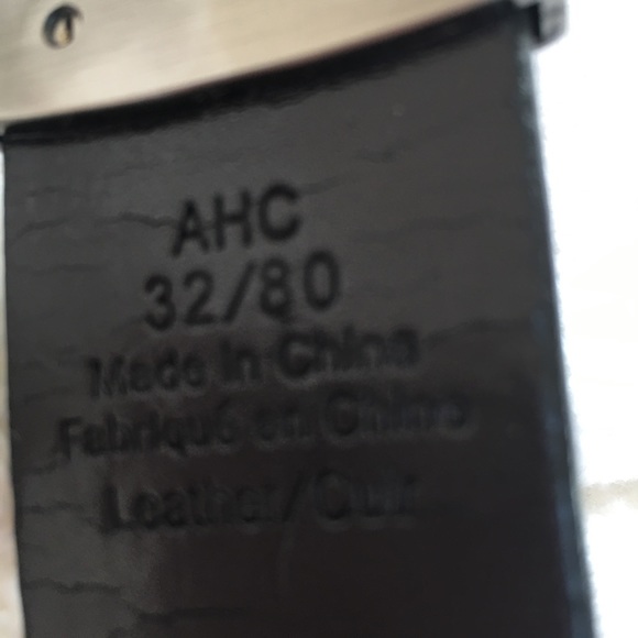 Kenneth Cole, Genuine Leather Belt, Black with Silver Hardware, Size 32 - Picture 8 of 8